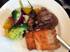 三文鱼排-富力希尔顿酒店·地阔自助餐厅