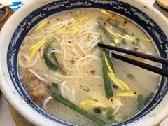 -新世界·过桥米线宴