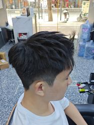 -藤野造型专业烫染接发