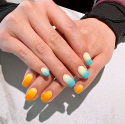 -丽心自助美甲美睫