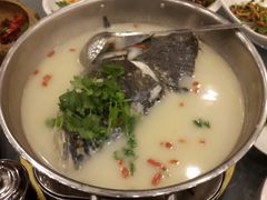 浓汤鱼头-北大荒淡水鱼馆(秀水广场店)