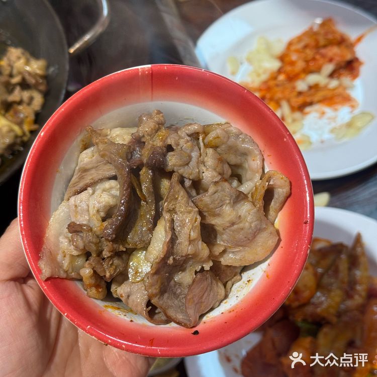 现在合肥牛肉自助开始卷甜品了？