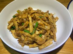 油焖干笋-吕氏疙瘩汤·私家菜馆(慈云寺店)
