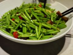 藜蒿炒腊肉-慕湘精致湖南菜(水贝店)