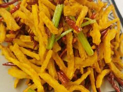 -霄汉牛三鲜湖北砂锅菜(万松园2店)