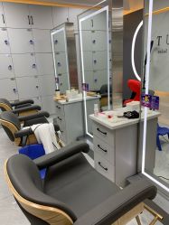 -CUT CUT Hair Salon