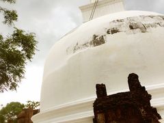 -波隆纳鲁沃古城皇家宫殿