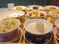 -阿瓦山寨·湘菜现炒·剁椒鱼头王(咸阳总店)