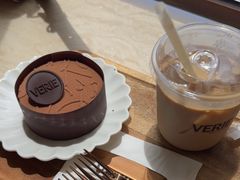 -VERIE BAKEHOUSE