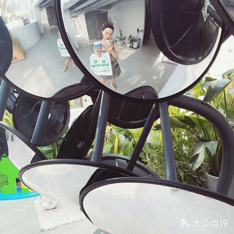 简洁的白,城市“乐吧”带你回到旧时光的驻所
