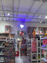 -嗨本可潮玩仓(大兴大悦春风里店)