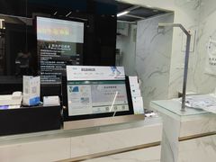 -福奈特洗衣·洗鞋·奢侈品护理(百联中环店)