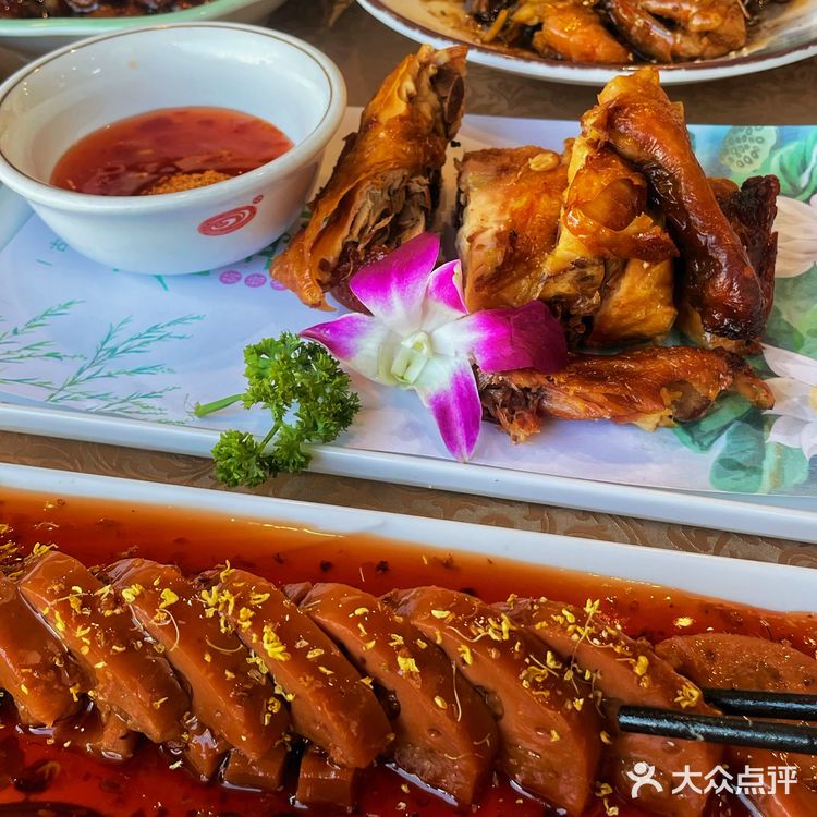 河坊街旁 别再说杭州是美食荒漠了