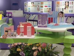 -HITOMI希多蜜美瞳(凯德晶萃店)