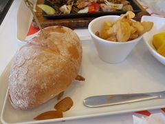 洋葱猪扒包&nbsp;薯条-美心mx餐厅(悦来坊店)