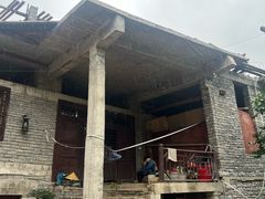 -高荡千年布依古寨旅游景区