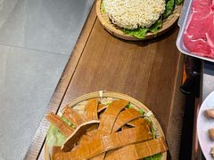 -由衷贵州酸汤牛肉火锅(新桥店)