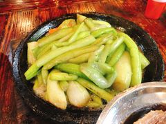 铁板鲜芋梗-农厨好味·温泉鹅·农家菜