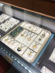 -周大福 CHOW TAI FOOK(新世界百货崇文店)