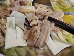 跷脚肉混锅-全牛匠·乐山跷脚牛肉(新中关店)