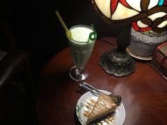牛油果奶昔-不舍昼夜咖啡馆