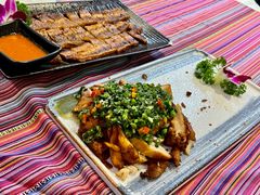 -香巴拉云南餐厅(华莱坞店)