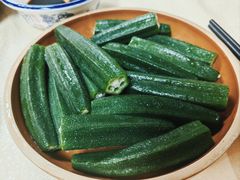 -猪三哥肥肠鸡川菜小炒