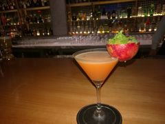 -饮湖威士忌鸡尾酒吧