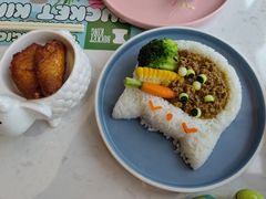 -水桶王国主题餐厅·聚会·生日派对·亲子活动·家庭套餐(亚龙湾希尔顿店)