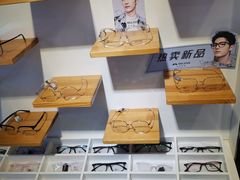-MiRi眼镜·蔡司·星趣控·尼康控优点视觉合作店(南京东路店)
