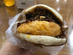 煎蛋-老马家马蓉蛋菜夹馍·腊牛肉夹馍(回民街店)