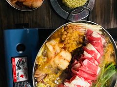 部队锅-MI WU FACTORY米屋美食工厂餐厅(绿地店)