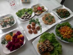 -乐禧母婴全自营月嫂(宝山店)