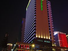 -西安绿地假日酒店