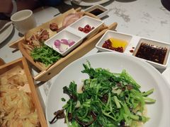 -关东小磨东北菜(漕河泾印象城店)