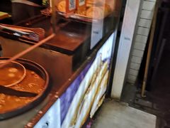 自助取餐区-两勺子一碗口水鸡拌面