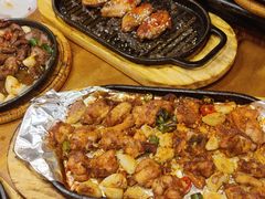 -老东镇啤酒屋海鲜加工·蒸汽海鲜·海鲜烧烤(台东店)