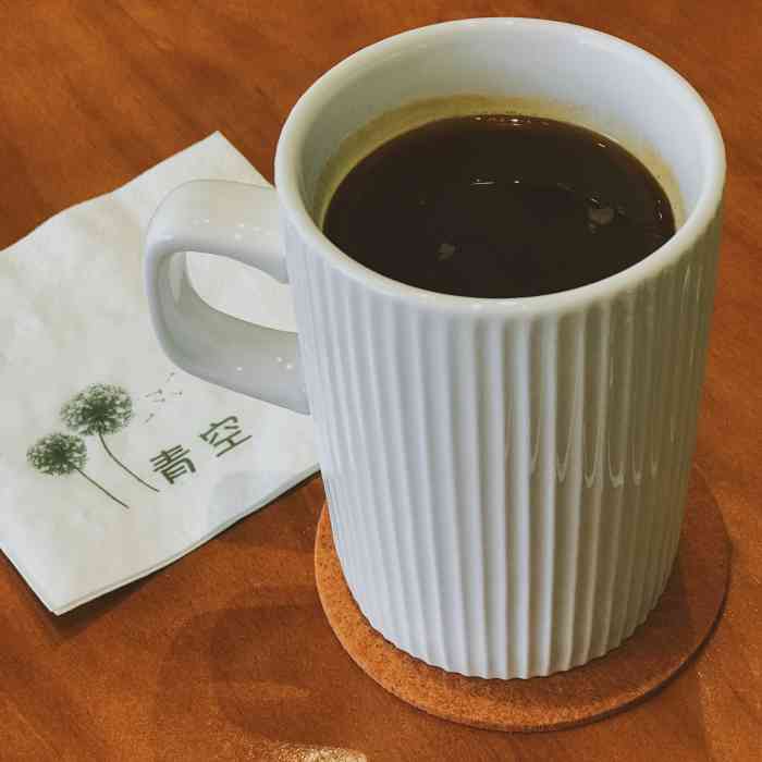 「美式」甄选南美洲,阿拉比卡豆,优质的酸度,馥郁细腻,香浓醇厚.