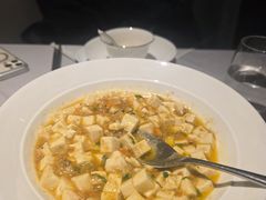 蟹粉豆腐-屋里厢上海菜馆