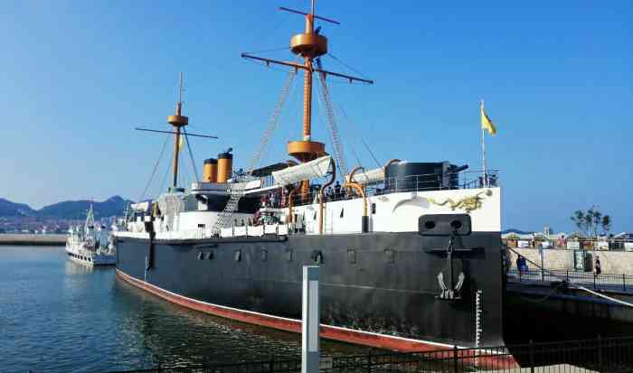 定远舰景区-"来刘公岛转转,天气有点阴,但景色很美,海.