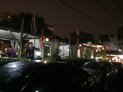 -茅草房·河畔园林火锅