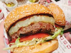 -The Habit Burger Grill 哈比特汉堡(复兴soho店)