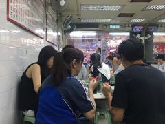 等位区-维记咖啡粉面(福荣街店)