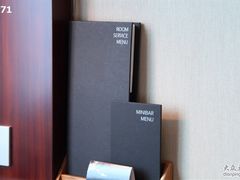 指南本-上海龙之梦万丽酒店