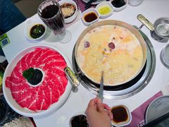 -洪氏嗨捞·广东猪肚鸡·椰子鸡火锅(西咸万象城店)