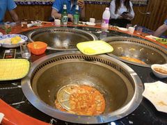 -袁小二大东北铁锅炖(吉祥村总部)