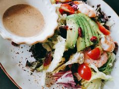 牛油果鲜虾沙拉-Supine Bistro溯泮餐厅