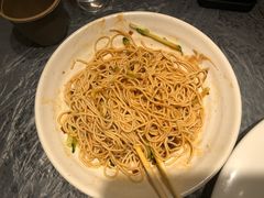 -肥肥虾庄·金牌油焖大虾(汉街SKP店)