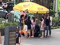-詹爷爷乌节路街头冰淇淋