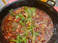 -鸿顺老铁锅美蛙鱼府(解放碑店)